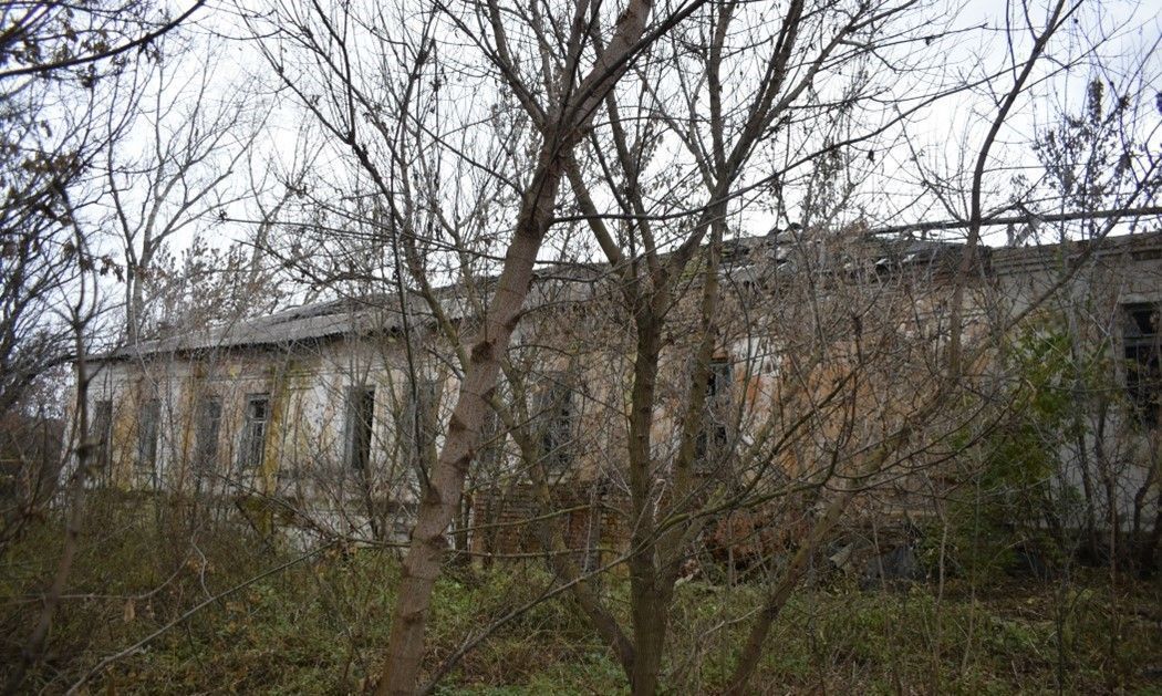 Нежилое здание ОКН "Усадьба" (504,2 кв.м) на земельном участке (504,2 кв.м.)